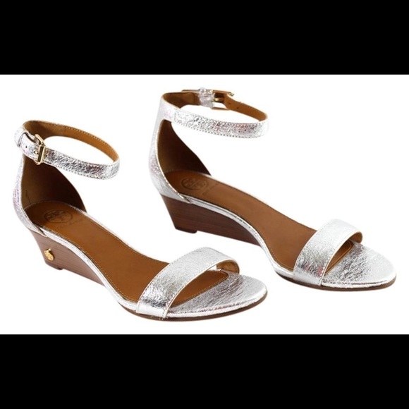 Tory Burch Savannah wedge ! - Picture 2 of 7